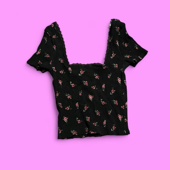 Forever 21 Black Floral Blouse - Picture 2 of 3